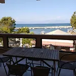 Thea, Agios Andreas Lejlighed