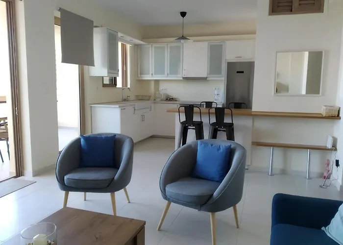 Thea, Agios Andreas Apartman