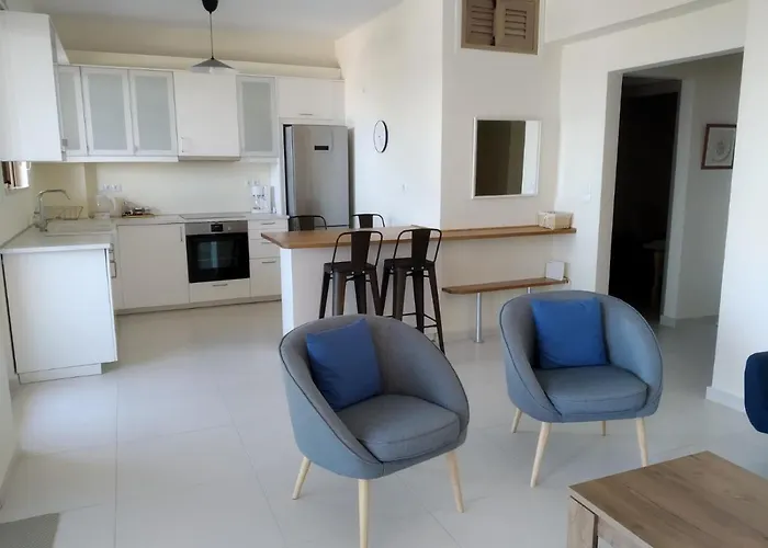 Thea, Agios Andreas * Néa Koróni